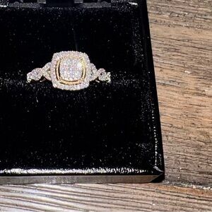 Brand new never use 10k white gold yellow gold with real diamonds